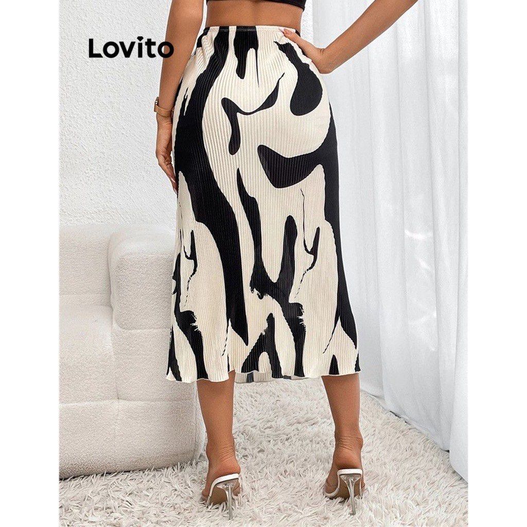 Geometric Pattern Skirt (Category: Skirts) located in Makati City. Submitted by unclutteredbyj (Listing ID 1466055605, Image 3). Description: .