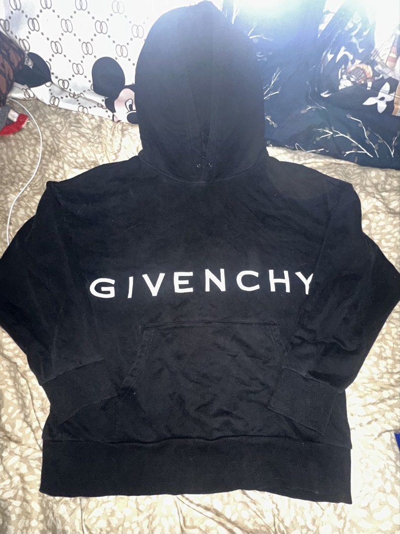 GIVENCHY hoodie (Category: Coats, Jackets and Outerwear) located in Manila. Submitted by rarepenguin_a3187c (Listing ID 1466062908, Image 2). Description: .