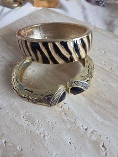 (Category: ) located in . Submitted by little.reddot.relics (Listing ID 1465979012, Image 1). Description: .