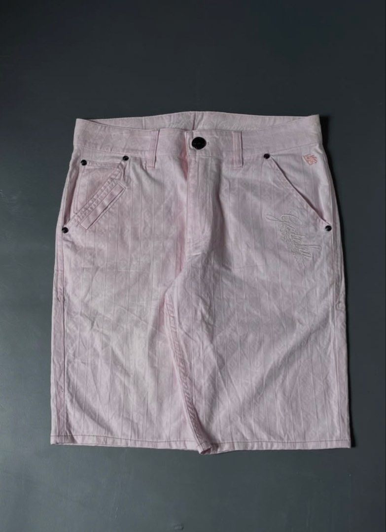 gotchu golf (Category: Shorts) located in Bacolod City. Submitted by thriftclothes_777 (Listing ID 1466084532, Image 1). Description: MEASUREMENTS INCHES WAIST - 33 - 34 LENGHT- 21.5 THIGH - 12.5 HEM - 9.5.
