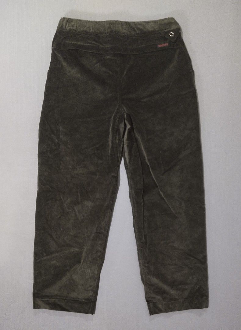 GRAMICCI x BEAMS - CORDUROY PANTS (Category: Jeans) located in Cebu City. Submitted by whainstone (Listing ID 1465984913, Image 3). Description: Good as new condition Strechable Tagged size - L Waist - 32 to 38" Length - 41" Pls. check details Php 1500 + 100 (sf) Mop: gcash/bank Thank you & Godbless. 🤗.