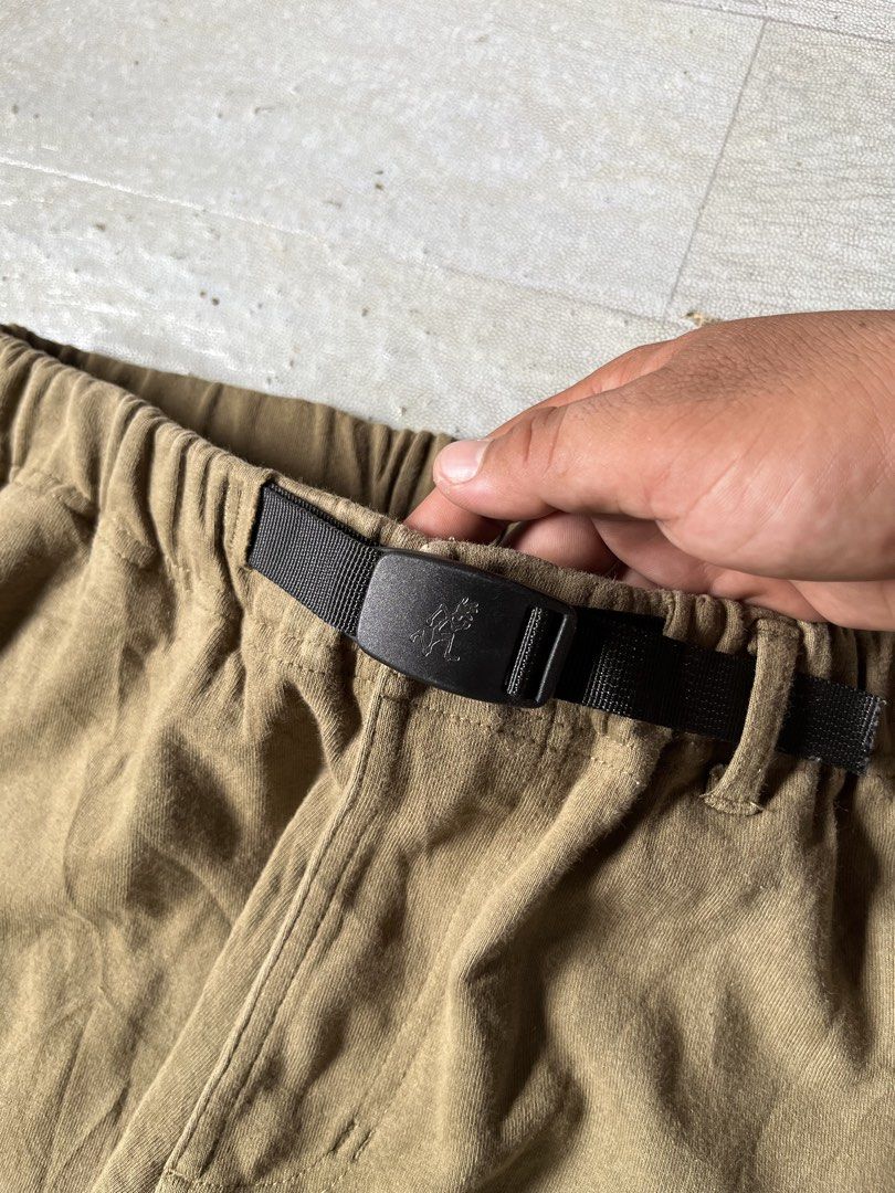 GRAMICCI UTILITY SHORT (Category: Shorts) located in Asuncion (Saug). Submitted by carls_thrift21 (Listing ID 1465972144, Image 3). Description: GRAMICCI UTILITY SHORT Size: Medium (30-32) Length: 20 Excellent Condition 10/10 Color Rate .