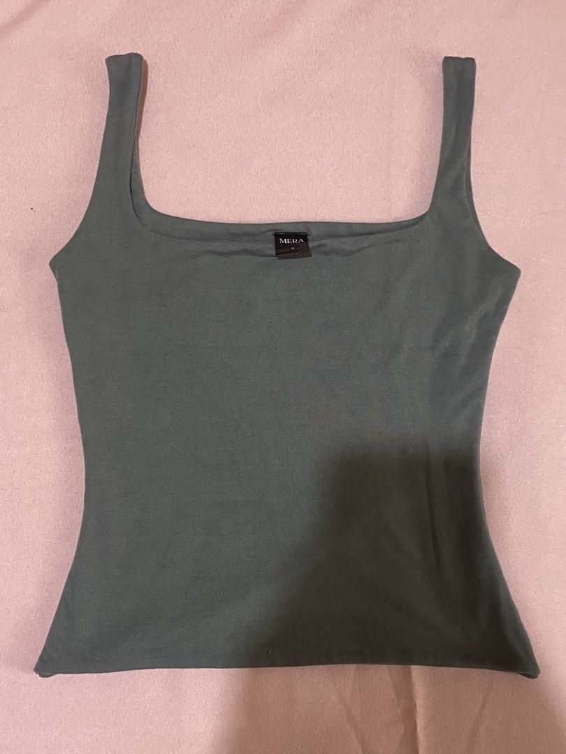 Gray Tank Top (Category: Others Tops) located in Siniloan. Submitted by klo.zettefinds (Listing ID 1465963652, Image 2). Description: .