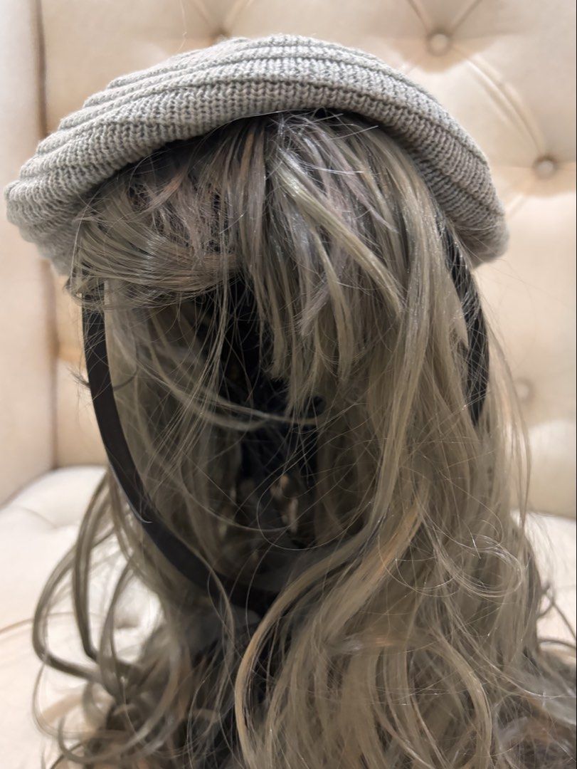 Gray Wig Curly (Category: Hair) located in Manila. Submitted by morocopipe (Listing ID 1466096308, Image 3). Description: .