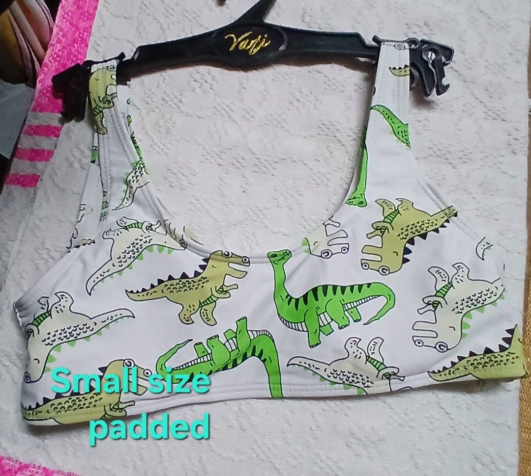 Green & dinogreen (Category: Bikinis & Swimsuits) located in Quezon City. Submitted by charchartindahan (Listing ID 1466081398, Image 2). Description: 🔴thrift, kindly check the photo & need wash before use 🔴Gcash payment, by pick up & Jrs Express 🔴loc.near U.P Diliman Q.V C.
