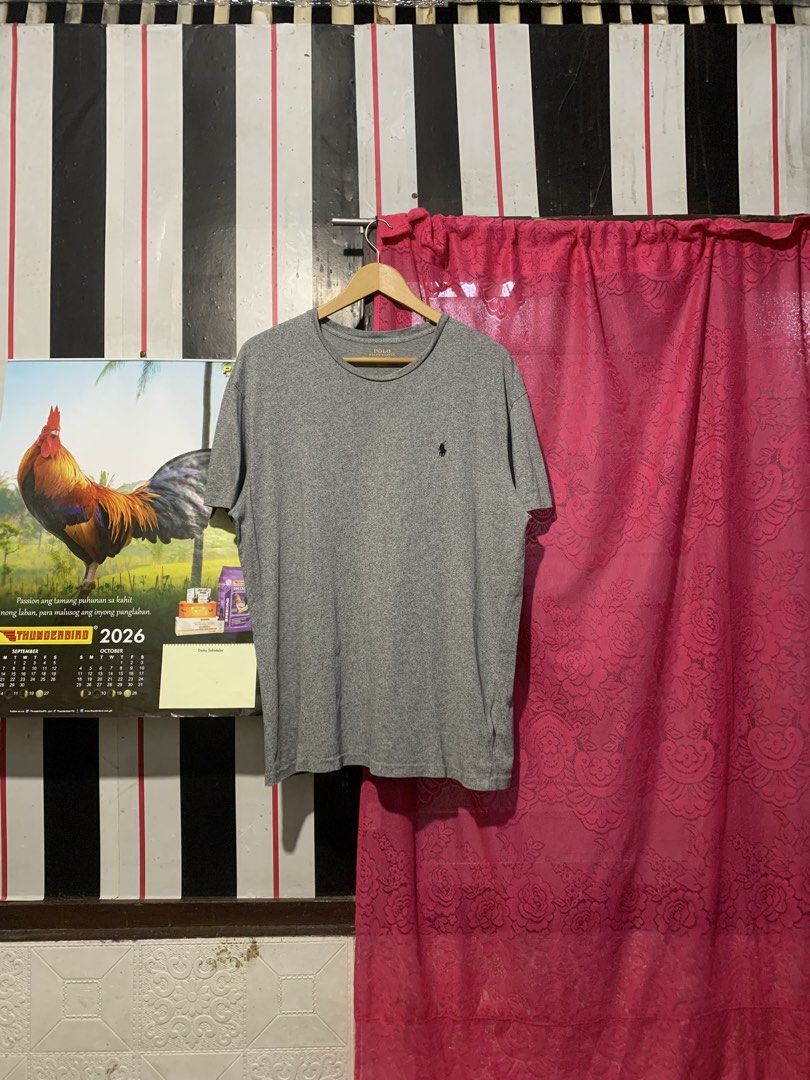 Grey Ralph Lauren T-shirt (Category: Tshirts & Polo Shirts ) located in Iligan City. Submitted by kierrehv (Listing ID 1466051424, Image 1). Description: Grey Ralph Lauren T-shirt 9.6/10 cr 22x29.5 No issues.