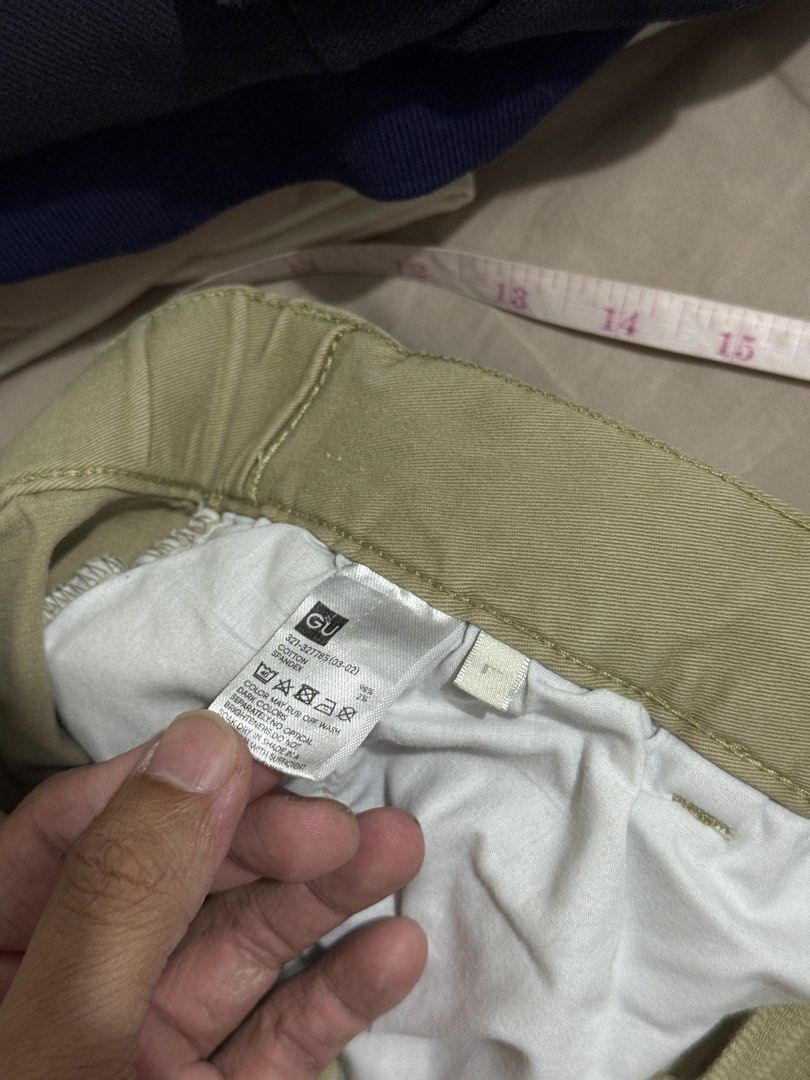 GU Cargo Pants (Category: Chinos) located in Mandaluyong City. Submitted by sale.hm (Listing ID 1466152841, Image 3). Description: GU Pants Large on tag 37in L Used Mandaluyong.