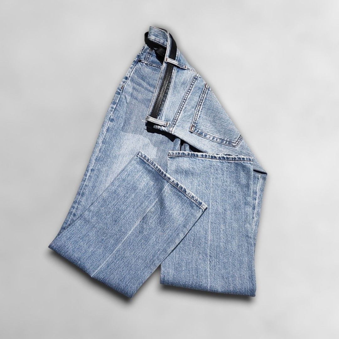 GU Light blue Denim Washed Bootcut Jeans (Category: Jeans) located in Iloilo. Submitted by zcedxalinax (Listing ID 1465393755, Image 3). Description: Dimensions (inches) Waist: 29- 30 (16inches) Length: 40 Thigh: 12 leg hole: 9.5 Excellent condition Hard Denim Issue: None 🟩 FIXED PRICE 🔵MOP: G CASH 🟥COURIER: J&T Express ❌NO CASH ON DELIVERY 📍 LOC: ILOILO CITY.