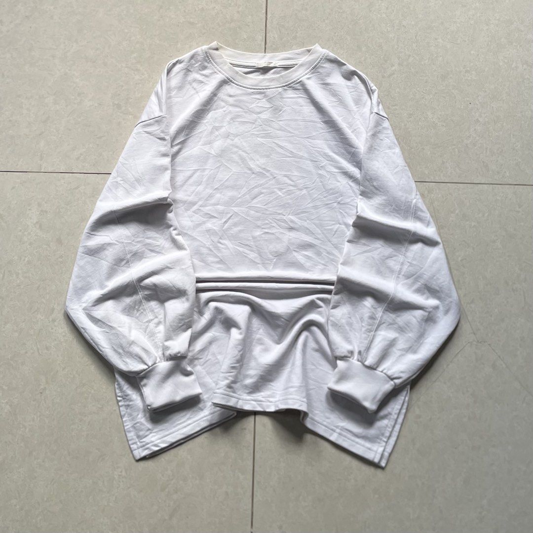 GU SWEATER (Category: Activewear) located in Liloan. Submitted by retro_ken_finds (Listing ID 1465965163, Image 1). Description: (GU SWEATER) 📐𝐌𝐞𝐚𝐬𝐮𝐫𝐞𝐦𝐞𝐧𝐭 ( 𝒊𝒏 𝒊𝒏𝒄𝒉𝒆𝒔 ) ᴡɪᴅᴛʜ: 21 | ʟᴇɴɢᴛʜ: 26.5 • ᴄᴏɴᴅɪᴛɪᴏɴ: 9/10 • ᴄᴏʟᴏʀ ʀᴀᴛᴇ: 9/10 _______________________________ 🅼🅸🅽🅴: 500.