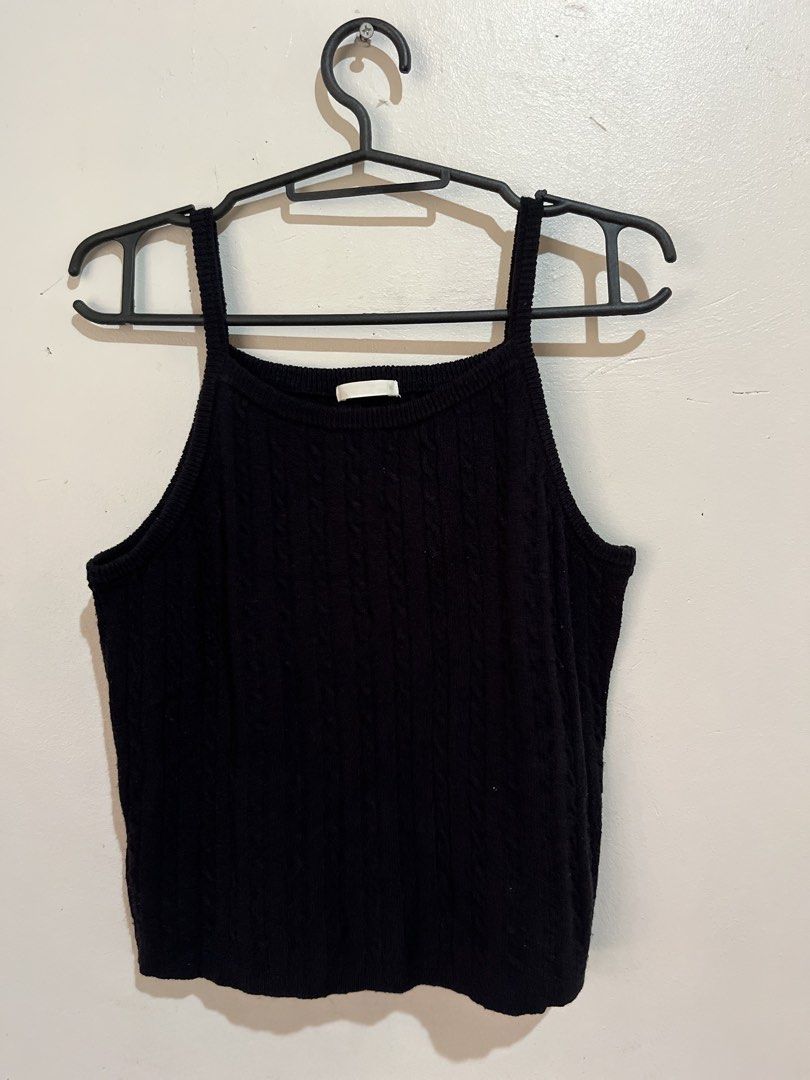 GU tank Top (Category: Sleeveless) located in Manila. Submitted by serra_shop (Listing ID 1466116266, Image 1). Description: GU BRAND 10/10 Size: Small Location: Pampanga Courier: J&T.