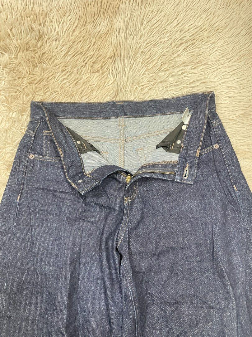 GU Wide Leg Pants (Category: Jeans) located in Guagua. Submitted by clothingbyl (Listing ID 1465985184, Image 2). Description: .