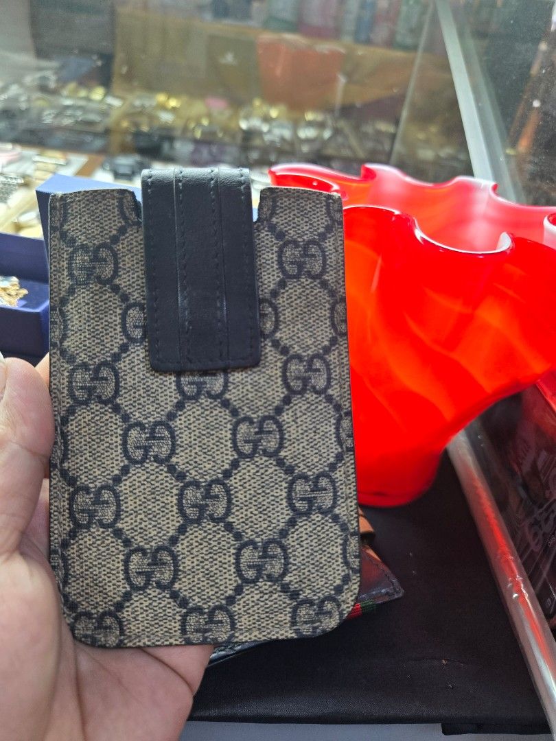 Gucci Card holders (Category: Wallets & Card holders) located in Quezon City. Submitted by bags4ever (Listing ID 1466071184, Image 2). Description: 12k bundle 5,500 each actual photo onhand item.