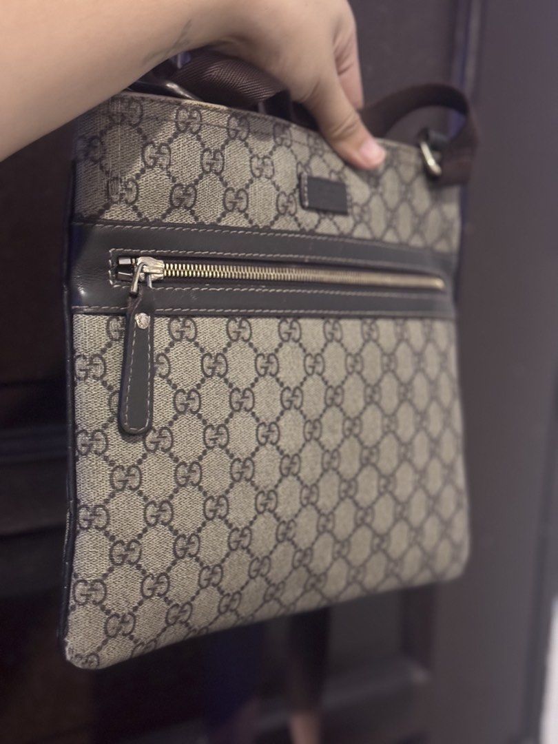 GUCCI Crossbody bag (Category: Luxury Bags & Wallets) located in Manila. Submitted by thriftyhaven2023 (Listing ID 1466008055, Image 2). Description: Normal signs of usage.