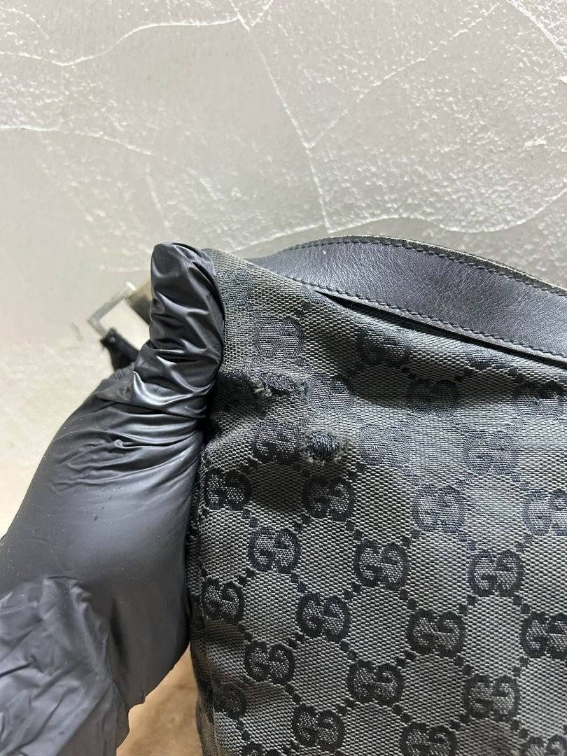 GUCCI CROSSBODY BAG (Category: Cross-body Bags) located in Caloocan City. Submitted by j3ngsanity (Listing ID 1466063744, Image 2). Description: ISSUE : TRASH CONDI CODED.