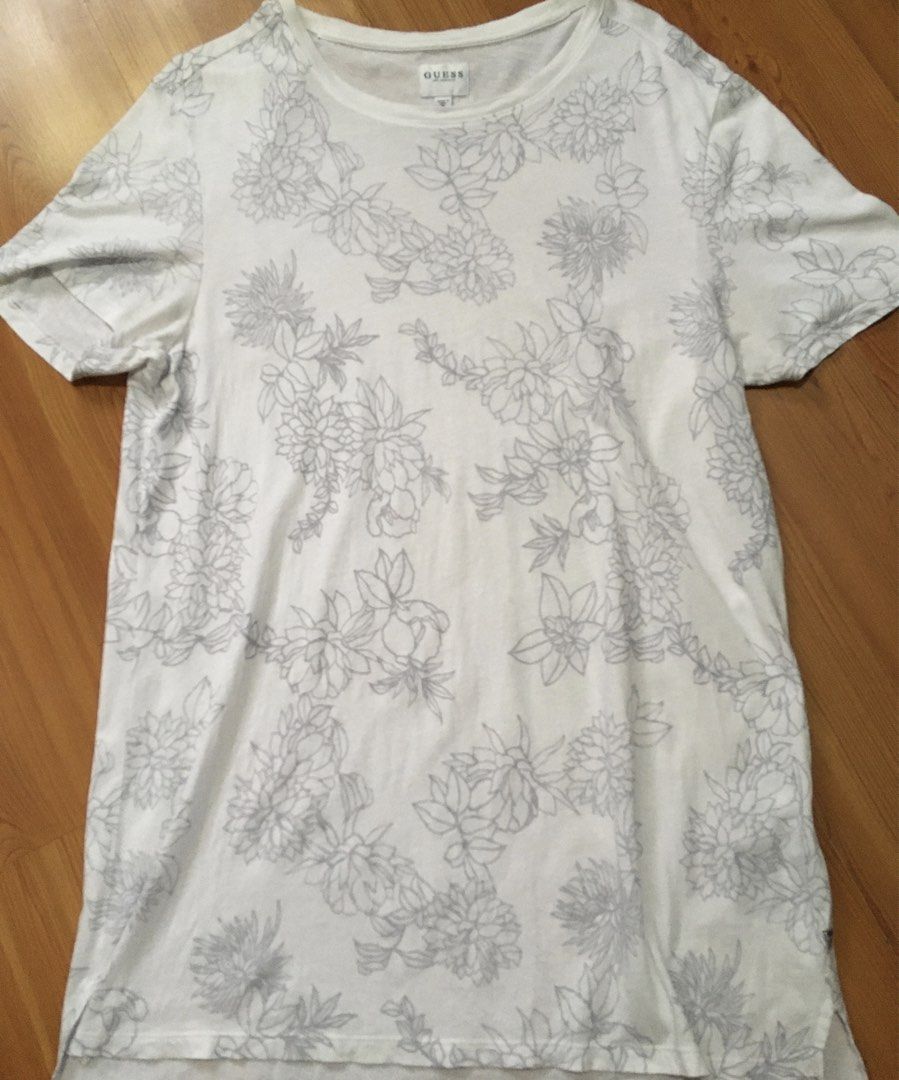 Guess floral shirt (Category: Tshirts & Polo Shirts ) located in San Juan City. Submitted by sashoppeepipi (Listing ID 1466032674, Image 1). Description: .