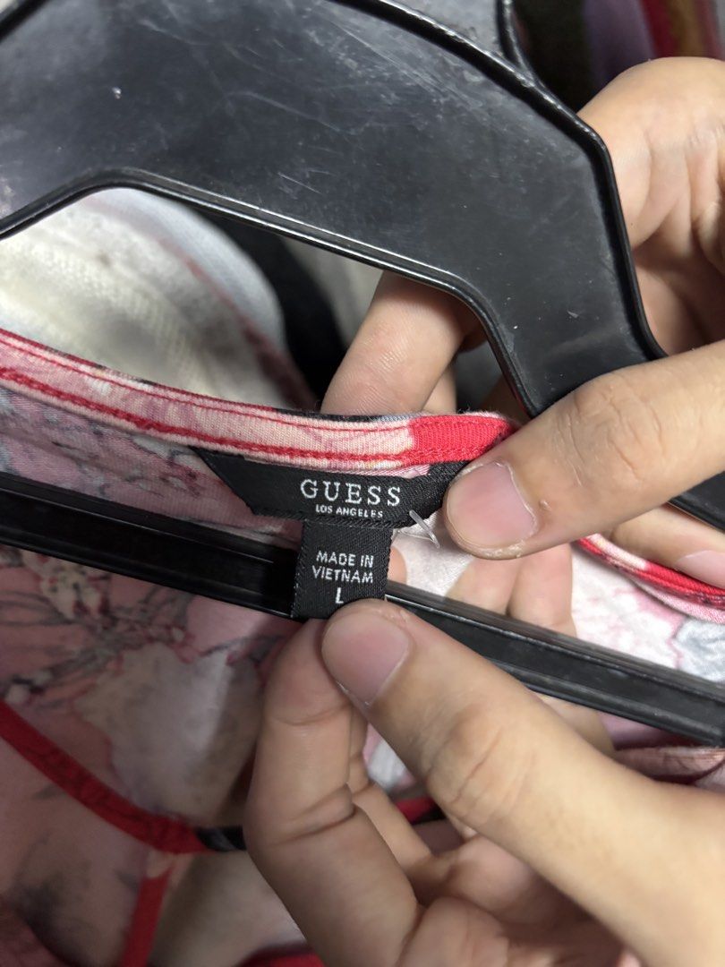 guess los angeles (Category: Shirts) located in Pila. Submitted by isabelasthriftclothes (Listing ID 1466105176, Image 2). Description: .