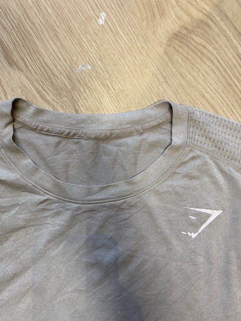 Gymshark seamless tee (Category: Tshirts & Polo Shirts ) located in Zamboanga. Submitted by ak.hunt (Listing ID 1466043470, Image 2). Description: Size Dimes: Width pit to pit 20 Length 29 Condition vg Issue cut tag crack print Pm📩 .