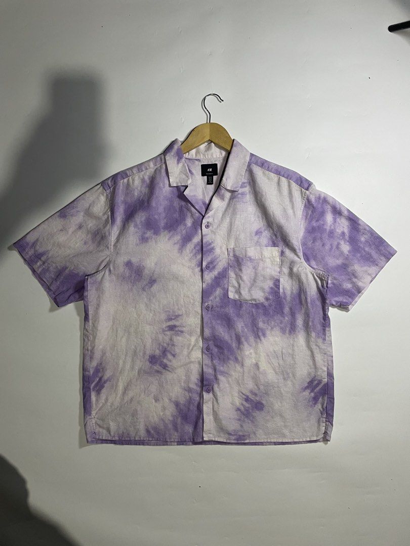 H & M tie dye polo (Category: Tshirts & Polo Shirts ) located in Bais. Submitted by christian.complexthrift08 (Listing ID 1466095238, Image 1). Description: H&M tie dye polo (In excellent condition) Color: white / purple Size: Large best fit Width: 23.5 inches Length: 28 inches Condition: 9.5 / 10 Issue: Price: 499 + SF Via JNT express.