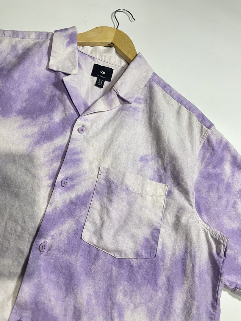 H & M tie dye polo (Category: Tshirts & Polo Shirts ) located in Bais. Submitted by christian.complexthrift08 (Listing ID 1466095238, Image 3). Description: H&M tie dye polo (In excellent condition) Color: white / purple Size: Large best fit Width: 23.5 inches Length: 28 inches Condition: 9.5 / 10 Issue: Price: 499 + SF Via JNT express.