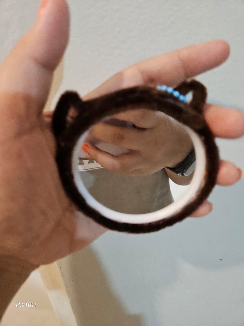 Handmade keychain mirror (Category: Handmade Craft) located in Adams. Submitted by chicbelikebyamigas (Listing ID 1466044126, Image 3). Description: 2 for 100.