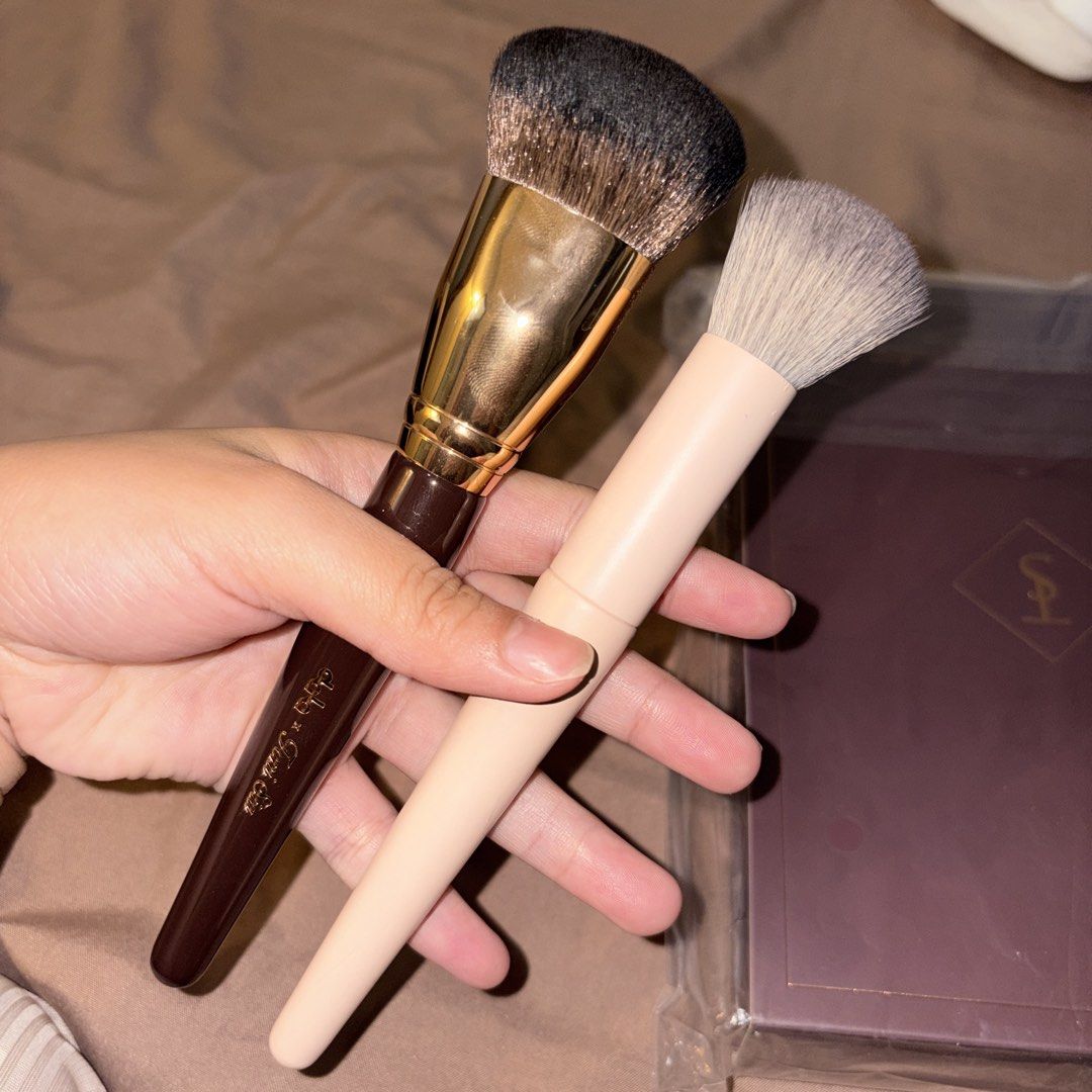 BUNDLE HappyskinxMarj & DalaxToni Buffer brushes (Category: Makeup) located in Malvar. Submitted by chatztash (Listing ID 1466022887, Image 1). Description: both are brandnew; never been used DalaxToni Jumbo Buffer - never been used/washed either - bought this october - Jumbo buffer for fast application HappySkinxMarj Buffing brush - washed only but never been used - smaller buffer for more precise application RFS: don’t need many buffing brushes