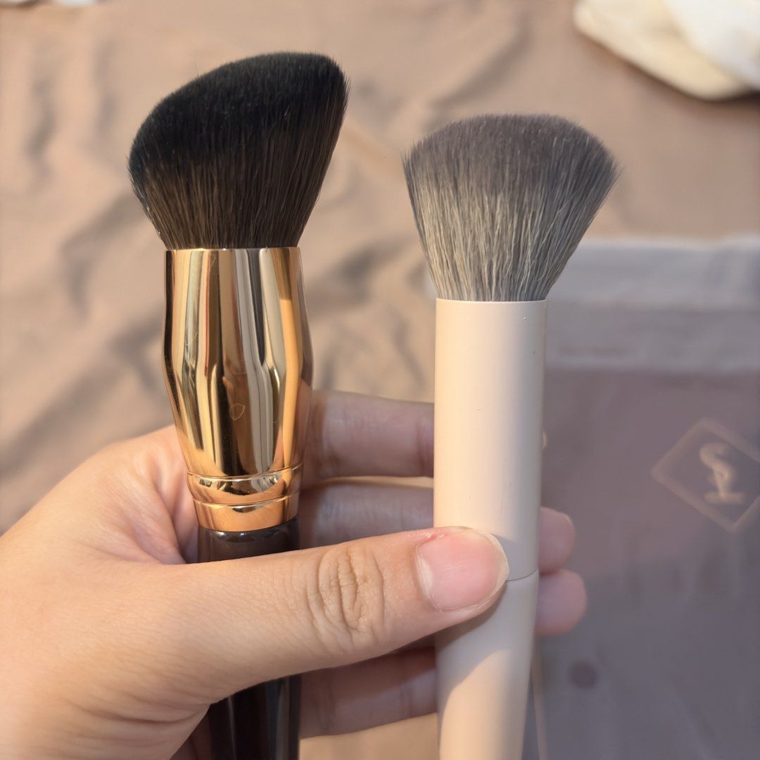 BUNDLE HappyskinxMarj & DalaxToni Buffer brushes (Category: Makeup) located in Malvar. Submitted by chatztash (Listing ID 1466022887, Image 2). Description: both are brandnew; never been used DalaxToni Jumbo Buffer - never been used/washed either - bought this october - Jumbo buffer for fast application HappySkinxMarj Buffing brush - washed only but never been used - smaller buffer for more precise application RFS: don’t need many buffing brushes