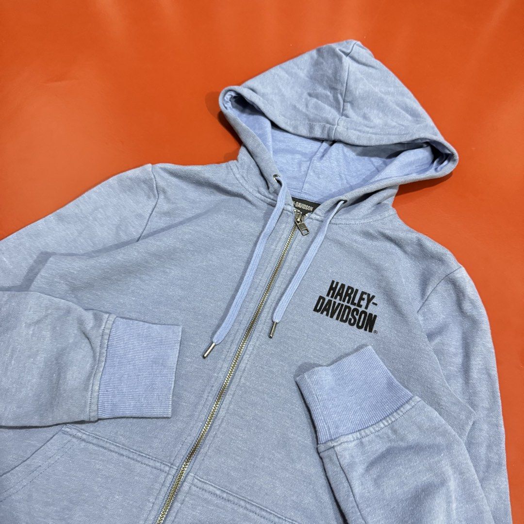 HARLEY DAVIDSON ZIP UP HOODIE (Category: Coats, Jackets and Outerwear) located in Pasig City. Submitted by buzzthrifty (Listing ID 1466108010, Image 1). Description: SIZE S-M 19 24 GOOD AS NEW .