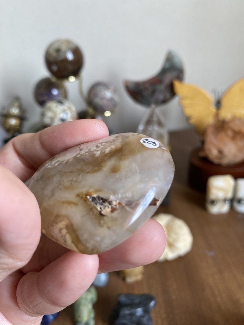 Heart Carvings (Category: Precious Stones) located in Manila. Submitted by amldeguzma50916 (Listing ID 1466137595, Image 3). Description: Heart Carving 95-200 php Tigers eye -95 Petrified wood-140 Sakura Agate-200 .