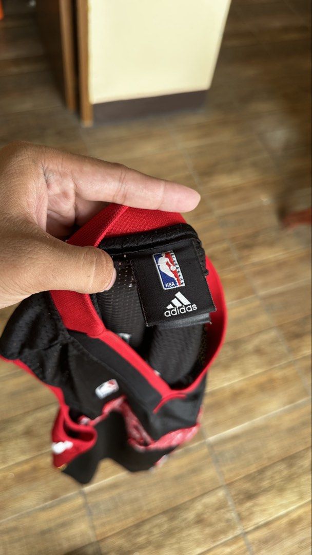 HEAT JERSEY (Category: Activewear) located in Manila. Submitted by urban-vintage_2 (Listing ID 1466020492, Image 3). Description: ISSUE: NONE ( NEED WASH ) MOP :GCASH ( NO COD ) SHIP VIA : LALAMOVE & J&T LOCATION : PASIG CITY LENGTH : 29 WIDTH : 21.
