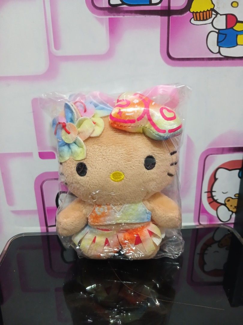 Hello Kitty Colorful Flower Plush Toy Keychain (Category: Plushies & Soft Toys) located in Manila. Submitted by odddolphin_e6cafe (Listing ID 1466038269, Image 1). Description: .