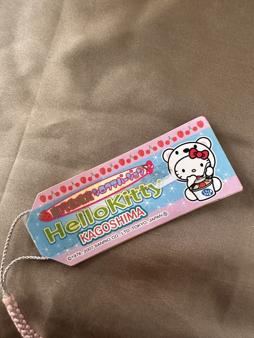 hello kitty gotochi keychain (Category: Character Goods) located in Los Banos. Submitted by yoonstar (Listing ID 1466082285, Image 3). Description: ⋆˙⟡please read!✧˖°. ♡from kagoshima, 2007 ♡please note that these charms were produced during the early 2000s so there might be dust and stains (but are removable.) thank you and happy shopping! ^_^.