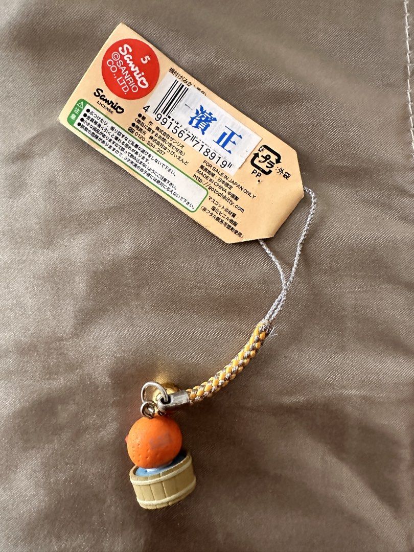 hello kitty gotochi orange onsen keychain (Category: Character Goods) located in Los Banos. Submitted by yoonstar (Listing ID 1466016296, Image 3). Description: ⋆˙⟡please read!✧˖°. ♡from 2005 ♡please note that these charms were produced during the early 2000s so there might be dust and stains (but are removable.) thank you and happy shopping! ^_^.