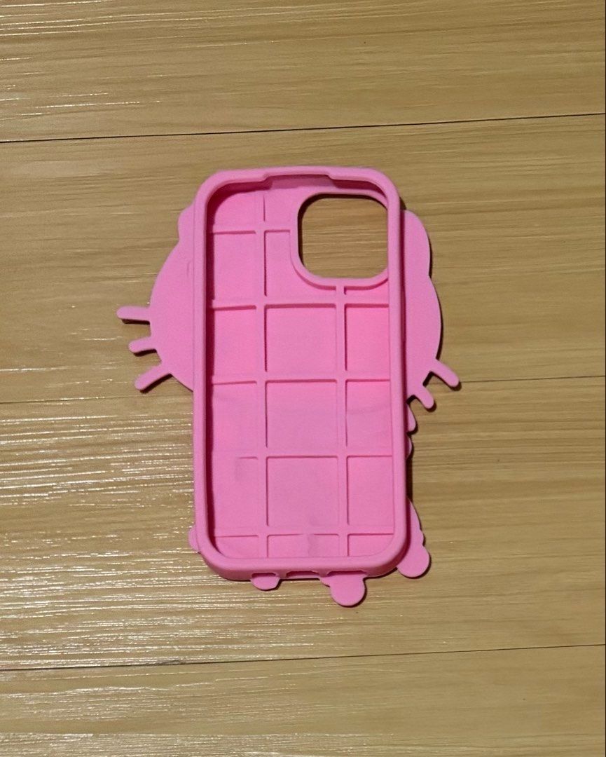 Hello Kitty iPhone 13/14/15 Case (Category: Cases & Sleeves) located in Quezon City. Submitted by garagesale2026 (Listing ID 1466132323, Image 2). Description: - Unused.