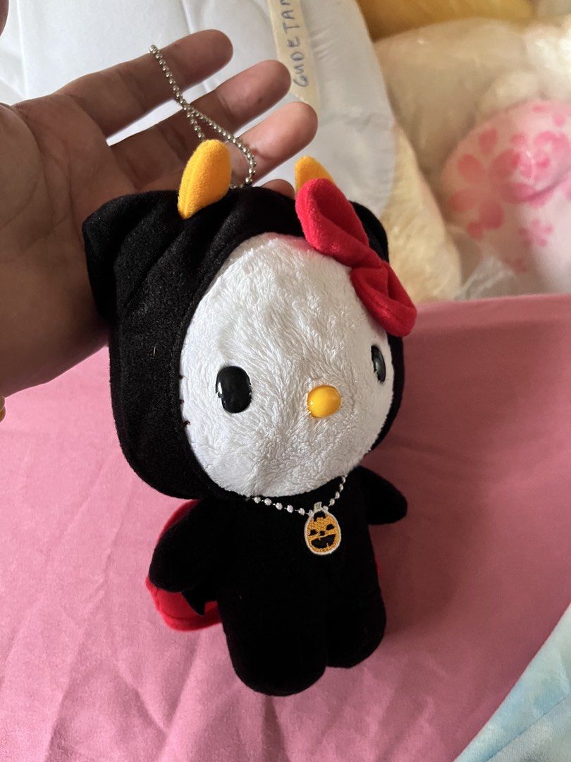 Hello kitty McDonald’s #8 (Category: Plushies & Soft Toys) located in Paranaque City. Submitted by bonsaiart (Listing ID 1465990258, Image 2). Description: Pre owned Good condition 400+sf Payment via paymaya or gcash Shipping via j&t No to cod / cop / meetup.
