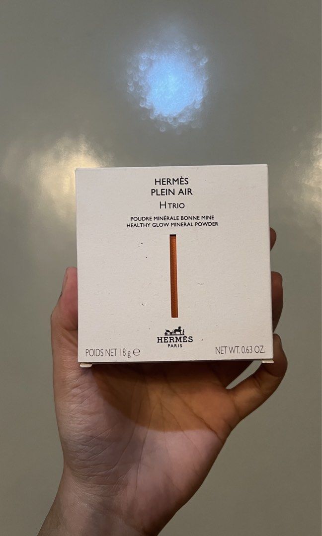Hermes Htrio Bronzer in 04 Sienne (Category: Makeup) located in Cainta. Submitted by rsshopacc (Listing ID 1466050386, Image 1). Description: Brand new, purchased in Rustans. Opened to check only Hermes Bronzer Srp: 7,100 Negotiable Selling low, planning to get shade 05 :) Helping tags: make up, hermes make up, chanel, high end, luxury, gucci, louis vuitton, blush, makeup.