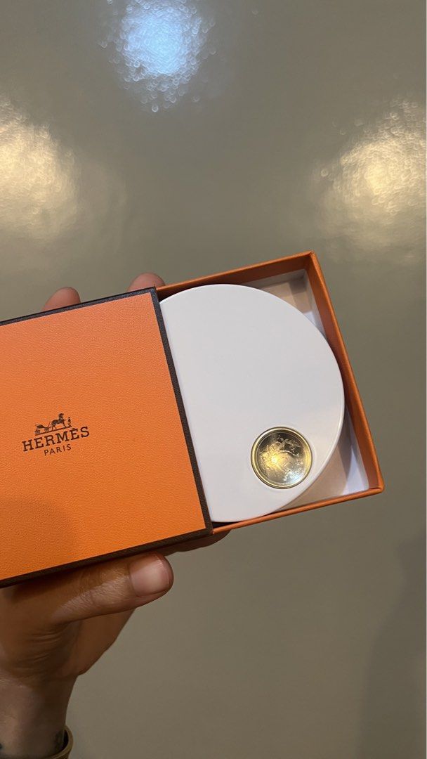 Hermes Htrio Bronzer in 04 Sienne (Category: Makeup) located in Cainta. Submitted by rsshopacc (Listing ID 1466050386, Image 2). Description: Brand new, purchased in Rustans. Opened to check only Hermes Bronzer Srp: 7,100 Negotiable Selling low, planning to get shade 05 :) Helping tags: make up, hermes make up, chanel, high end, luxury, gucci, louis vuitton, blush, makeup.