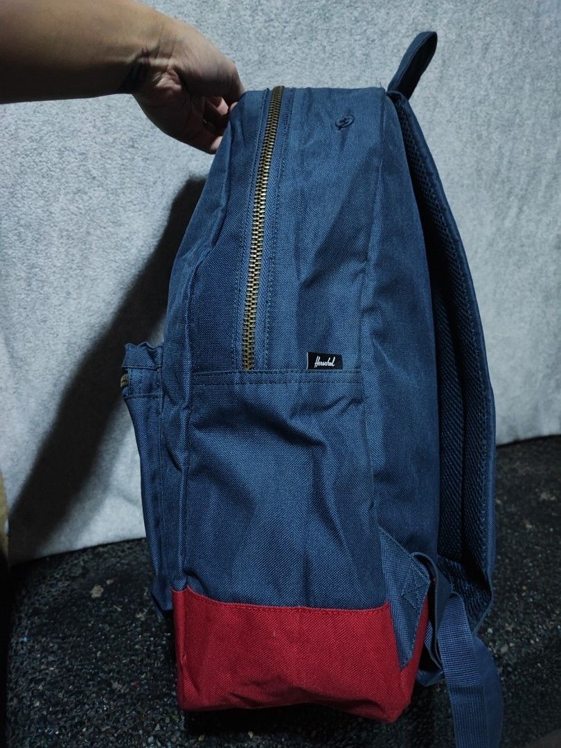 Herschel Supply Co. Backpack (Category: Backpacks) located in Baguio. Submitted by jayrgijc52758 (Listing ID 1466123518, Image 3). Description: Herschel backpack 22L In very good condition 850.