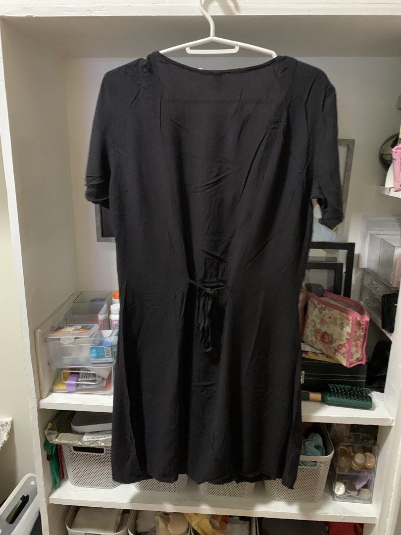 h&m button down dress (Category: Dresses) located in Manila. Submitted by nej21 (Listing ID 1466037371, Image 3). Description: Fits small to medium Button down Pretty in actual Good as new!.