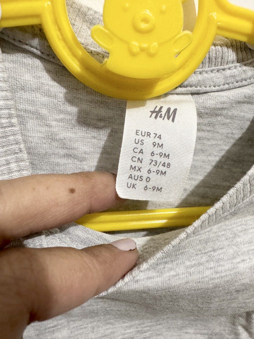 H&M Shirts | 6-9 mos (Category: Babies & Kids Fashion) located in Bacolod City. Submitted by globalbudolfinds.ph (Listing ID 1466042693, Image 2). Description: Fits up to 1Y. ₱350 set.