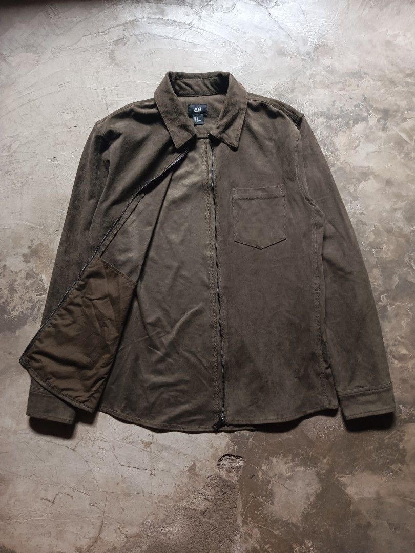H&M suede dark khaki green jacket-large (Category: Coats, Jackets and Outerwear) located in Davao. Submitted by hisdef (Listing ID 1465973685, Image 3). Description: H&M suede dark khaki green jacket-large Condition- like new issue- none size on tag- small but fit to large Dimensions in inches width-20 length-28 shoulder-17 sleeve-25.5.