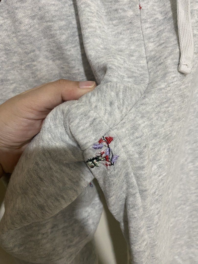 H&M Sweat Pants (Category: Other Bottoms) located in Antipolo. Submitted by prelovedByYsabelle (Listing ID 1465991781, Image 3). Description: Used twice, looks brand new in person. Crotch area has 0 pilling. RFS: Tumaba after pregnancy.