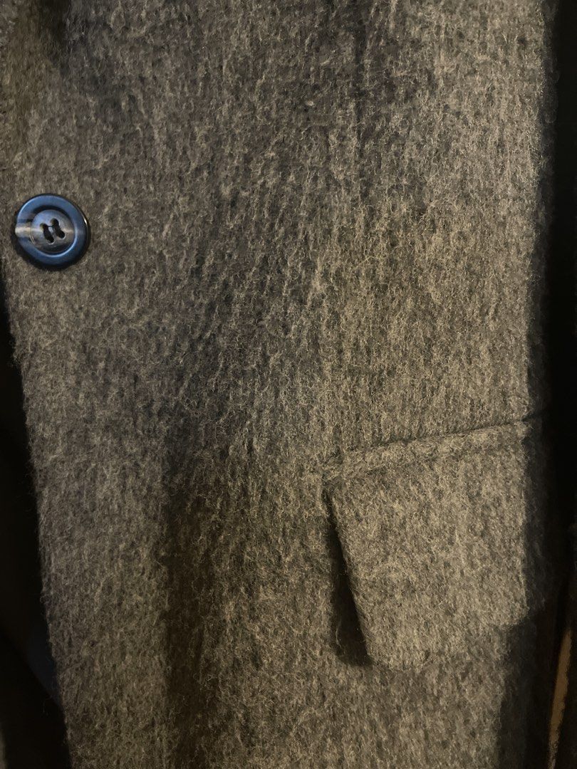H&M Textured Wool-Blend Grey Blazer Jacket Size XS (Category: Coats, Jackets and Outerwear) located in Manila. Submitted by mzclm (Listing ID 1465966545, Image 3). Description: - Brand: H&M - Style: Grey textured wool-blend blazer with single-button front closure - Features: Two front flap pockets, fully lined dark grey interior - Size: XS (Standard EUR/US tags intact) - Condition: Great layering piece for cooler weather - Shipping or meetups ava