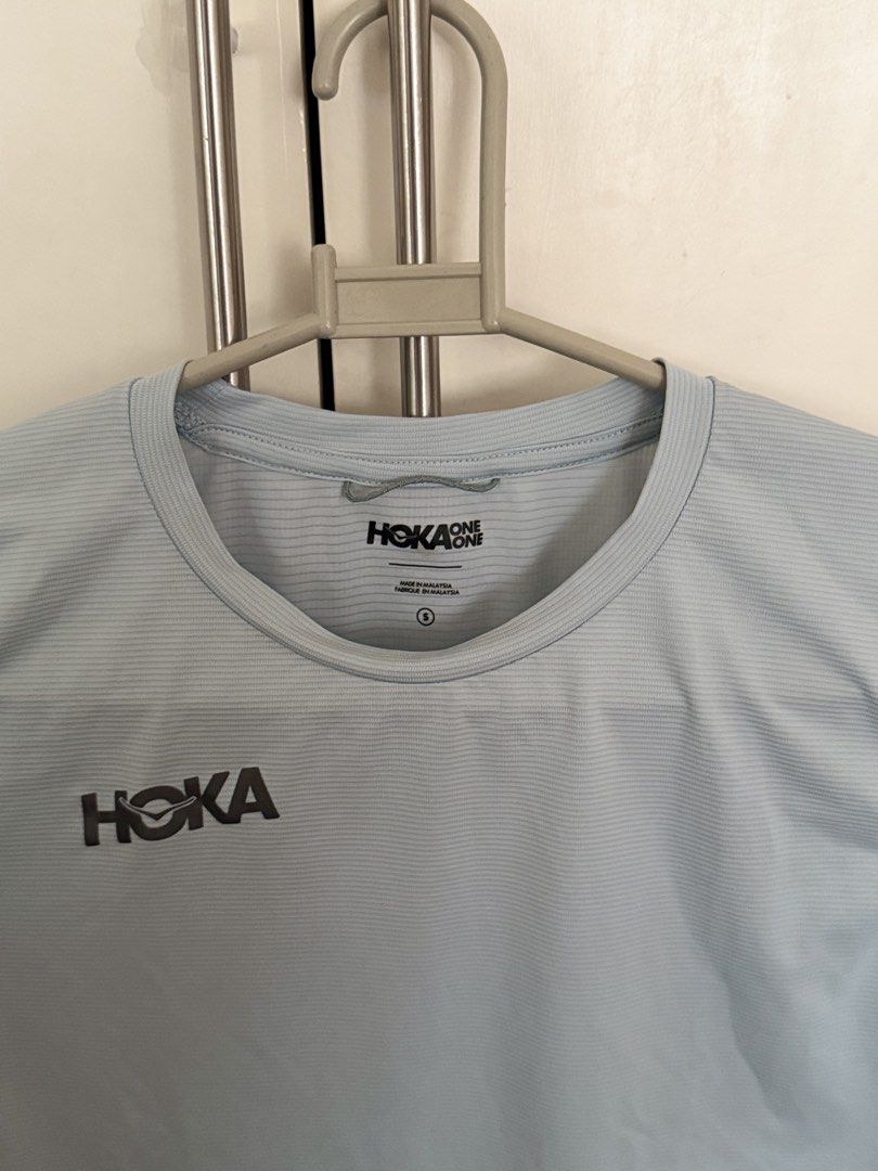 HOKA Running (Category: Activewear) located in Quezon City. Submitted by kfrys (Listing ID 1466067740, Image 2). Description: Size: Small.