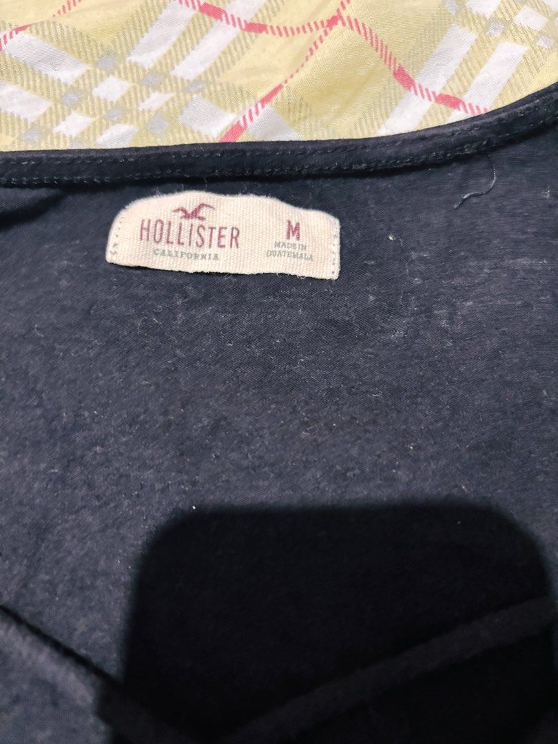Hollister (Category: Others Tops) located in Manila. Submitted by erxm.thrift (Listing ID 1466099753, Image 2). Description: .