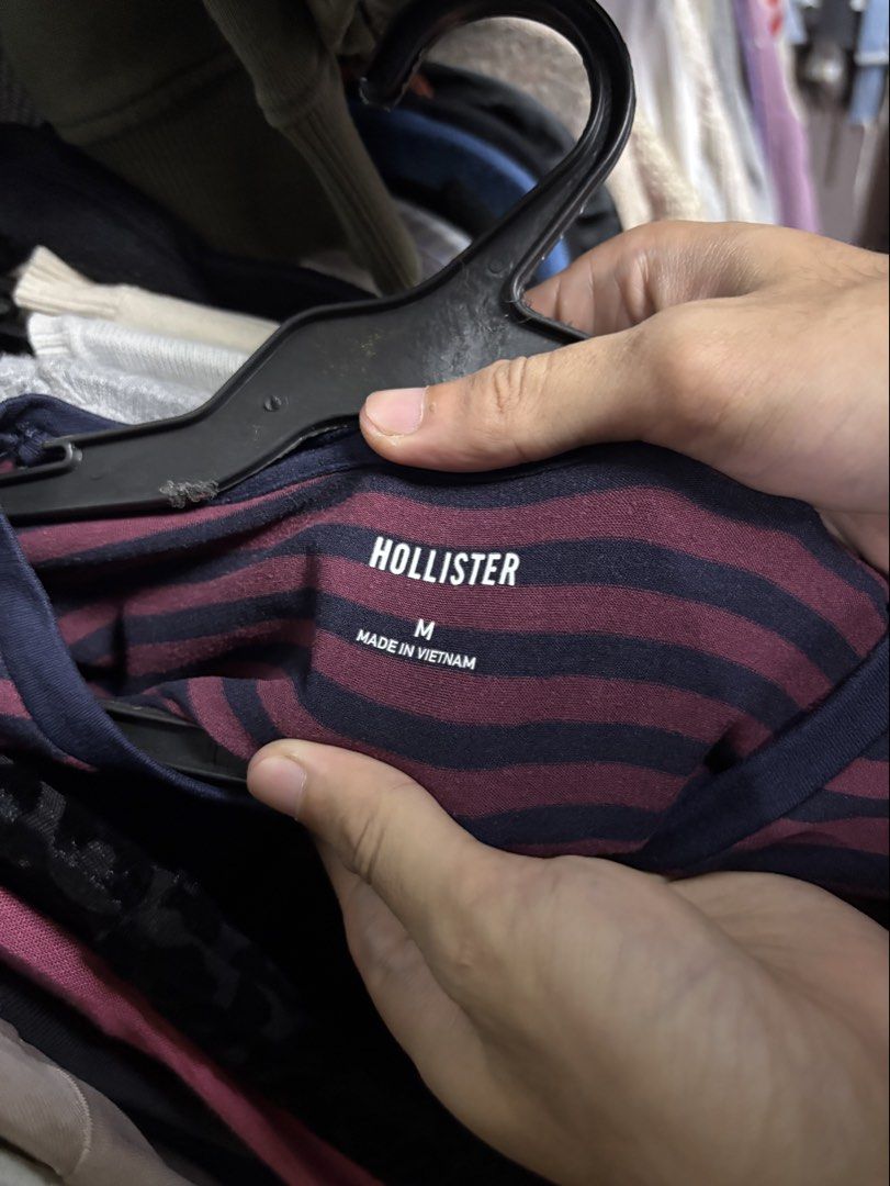 Hollister Crop Longsleeves (Category: Longsleeves) located in Pila. Submitted by isabelasthriftclothes (Listing ID 1466041767, Image 2). Description: .