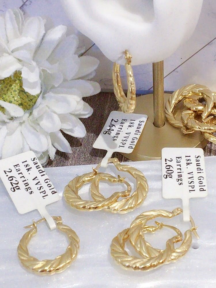hoop earring 18k gold (Category: Earrings) located in Manila. Submitted by primejewelry (Listing ID 1465975631, Image 3). Description: .