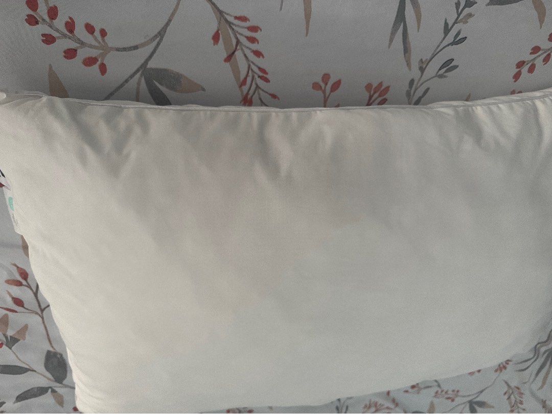 Hotel Living Microlux Pillow with Memory Foam (Category: Bedding & Towels) located in Manila. Submitted by decluterthings888 (Listing ID 1466142067, Image 1). Description: - Brand: Hotel Living Microlux Pillow - Size: 19" x 29" (48 cm x 74 cm) - standard bed size - Filling: Premium inner memory foam core for ultimate support - Cover: Removable and washable outer cover with easy-access zipper - Safety: Standard 100 tested by OEKO-TEX (Cert No: SH0