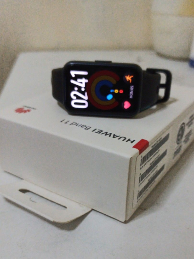 Huawei Band 11 (Category: Wearables & Smart Watches) located in Caloocan City. Submitted by oddbird-348431 (Listing ID 1466015853, Image 3). Description: Bagong bago pa. twice or thrice lang nasuot sa event. 1299 pesos nalang. 2300 pesos price sa mall. complete with accessories. pwede delivery pero buyer magbabayad sa lalamove.