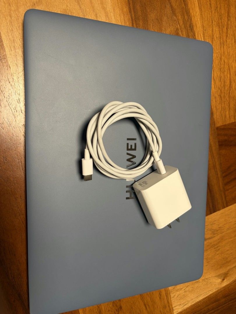 HUAWEI MateBook X Pro (Category: Laptops & Notebooks) located in Manila. Submitted by _wiskerwanderer (Listing ID 1466117258, Image 2). Description: Model: HUAWEI MateBook X Pro Original Price: Php 129,999 Display: 14.2-inch Touchscreen Resolution: 3120 × 2080 Operating System: Windows 11 Home Processor (CPU): Intel® Core™ Ultra 9 Processor 185H (Series 1) RAM: 32 GB Storage: 2 TB NVMe PCIe SSD Condition: Gently used with minor signs of use. No d