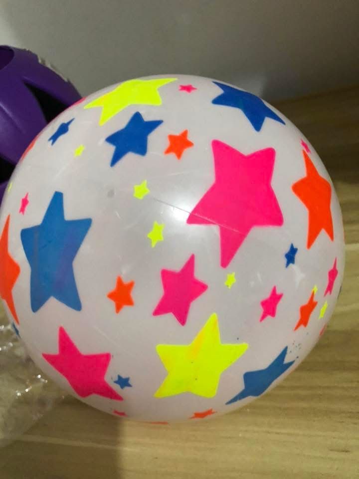 Inflatable beach ball (Category: Kids Toys) located in San Juan City. Submitted by ttanmien (Listing ID 1466067458, Image 2). Description: •Need lagyan ulit ng hangin •Selling it As Is •1 ball lang po Ito ^^.